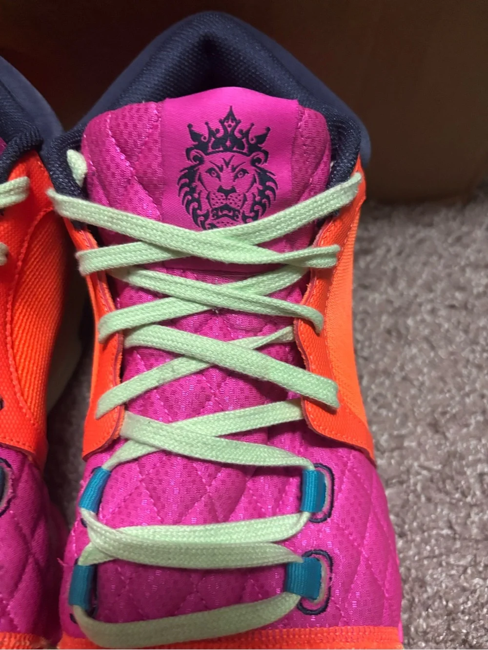 Nike Men’s LeBron Witness 8 Total Orange Laser Fuchsia